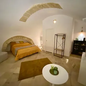 Bed & Breakfast Number 12, Bari